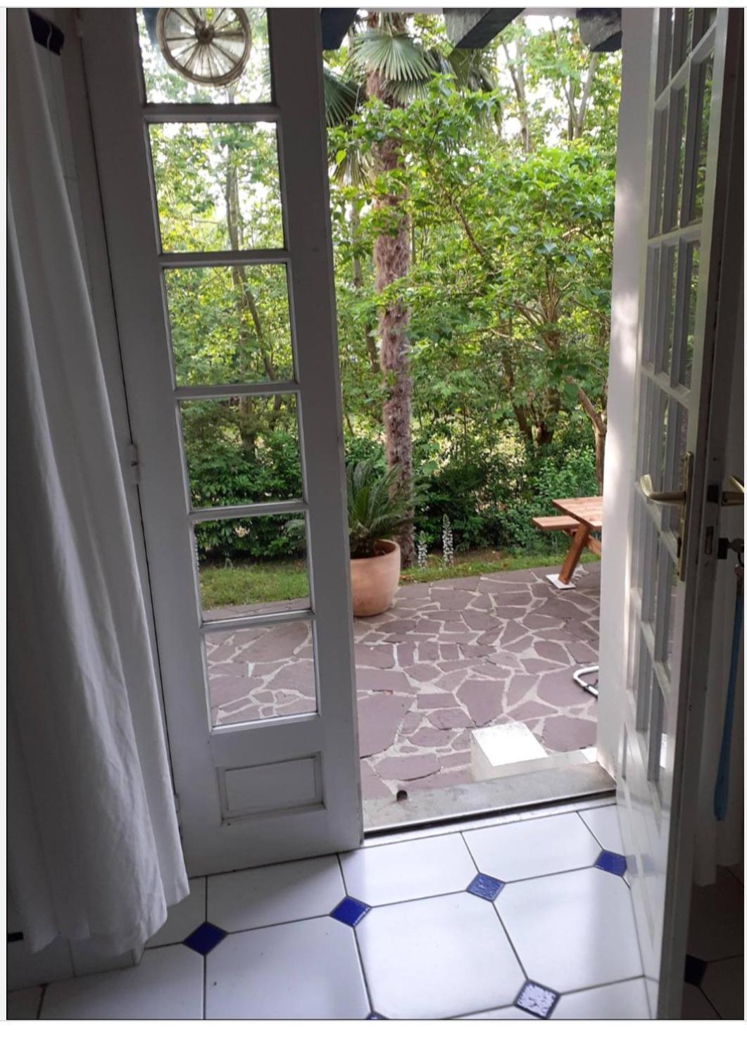 Mendiska Bed and Breakfast Μπαγιόν Εξωτερικό φωτογραφία